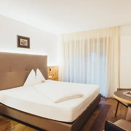 Schmuckhof 3*
